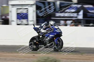 media/Oct-05-2025-CVMA (Sun) [[beeef4f201]]/Race 2-Supersport Middleweight/
